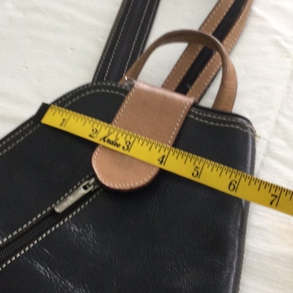 Woman’s Bag Style by Vera Pelle Shoulder Strap zips to convert to a Backpack. main image 6